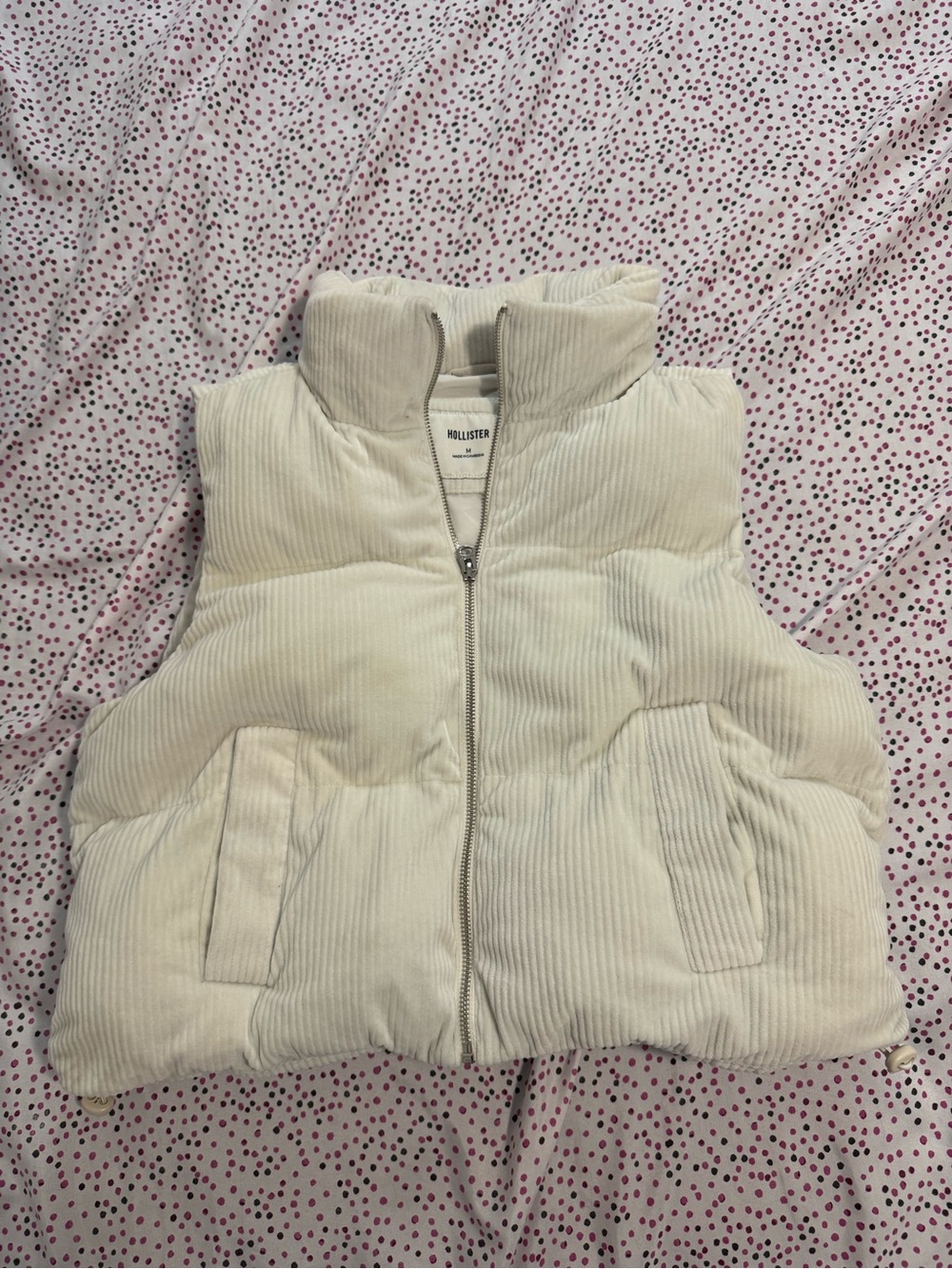 Hollister Cream Corduroy Puffer Vest - Quilted Sleeveless